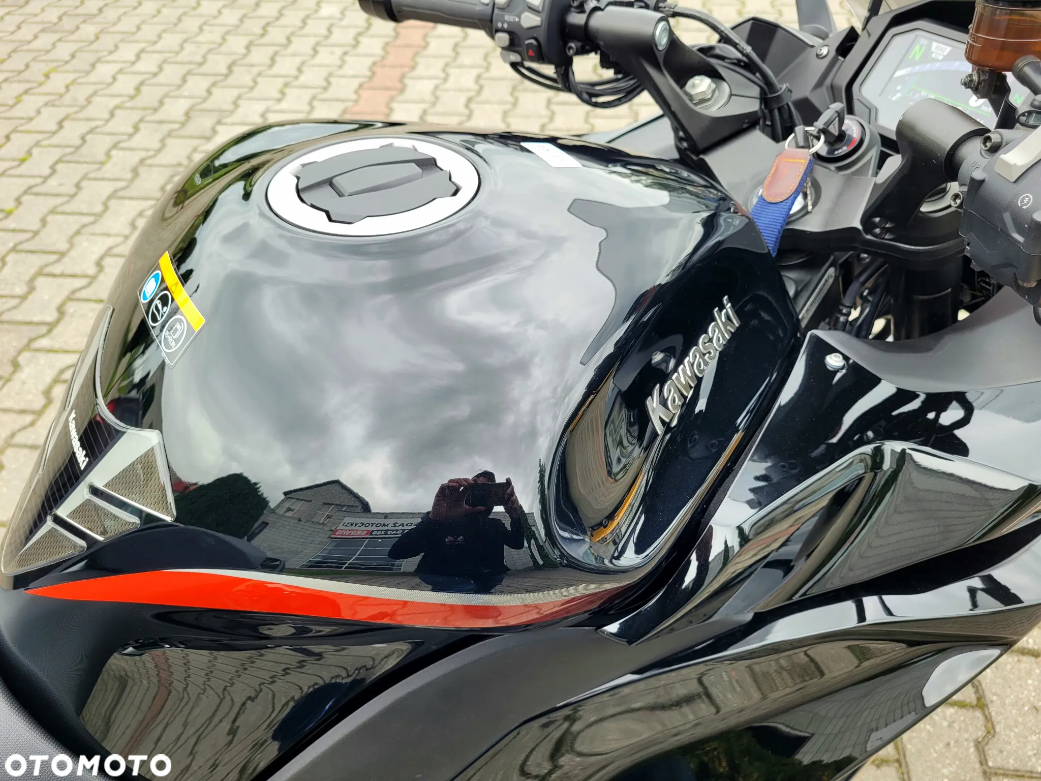Kawasaki Ninja 1000 SX - 25