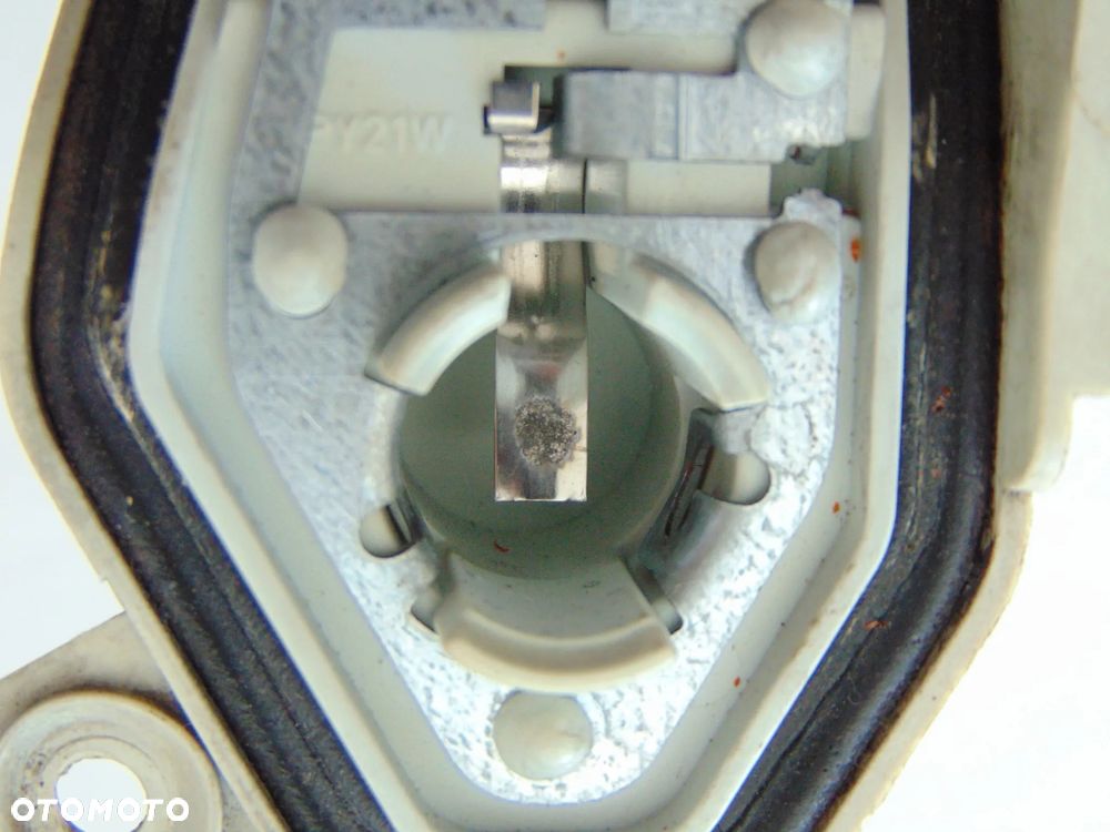 ORYGINAŁ wkład lampy lewej prawej tylny tył lewy prawy oprawka Opel Vectra C kombi 02-05r - 8