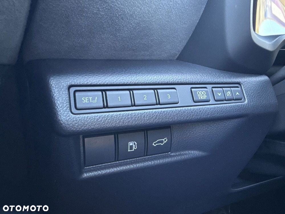 Lexus LBX 1.5 Hybrid Cool - 21