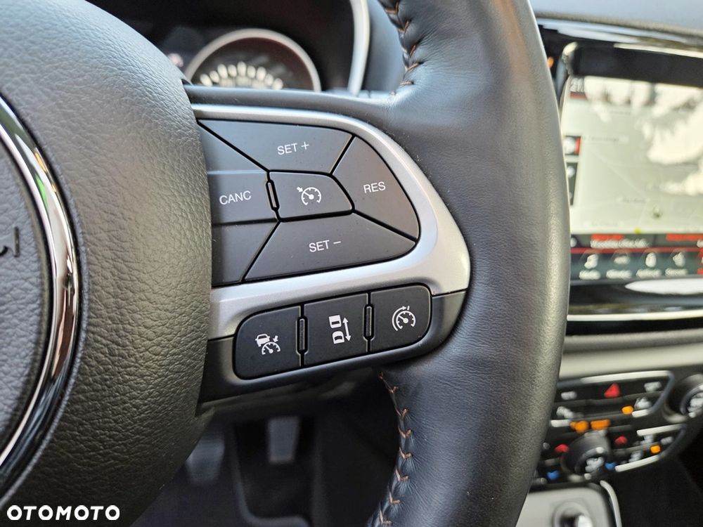 Jeep Compass 1.4 MultiAir Limited - 25