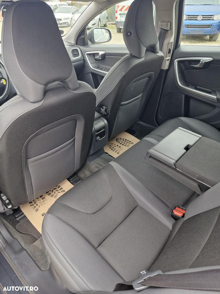 Volvo V60 D4 Geartronic Summum - 13