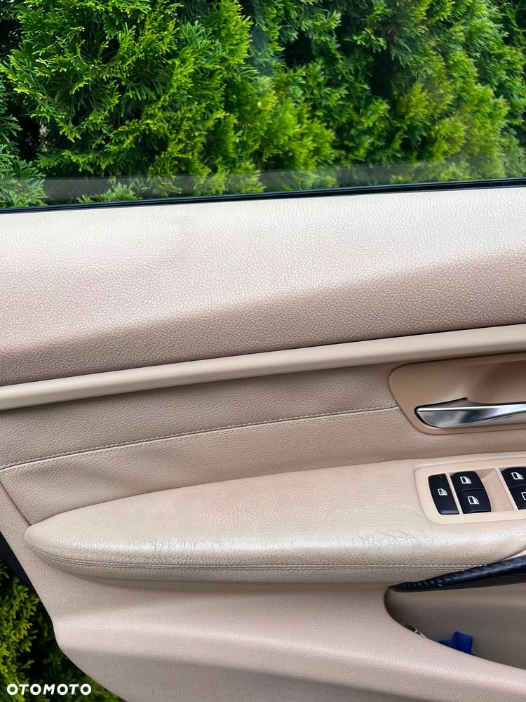 BMW Seria 3 328i - 12