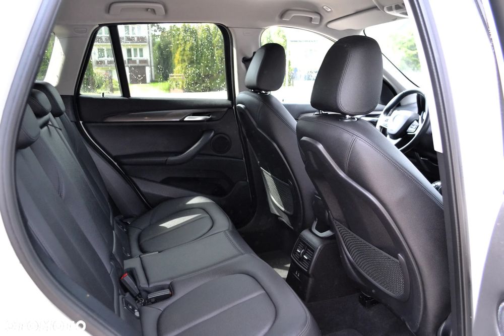 BMW X1 sDrive18i Advantage - 10