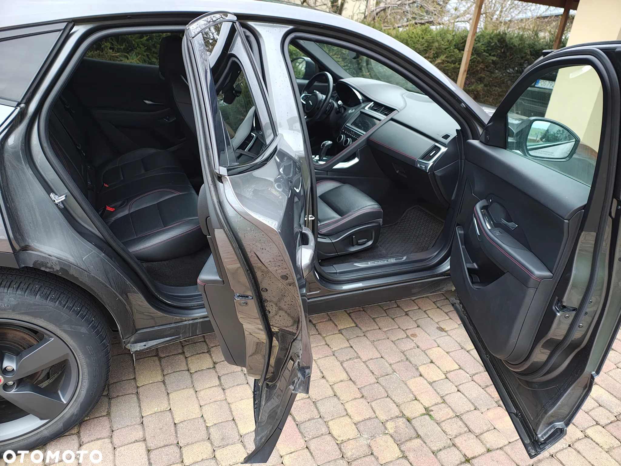 Jaguar E-Pace P200 AWD R-Dynamic HSE - 5