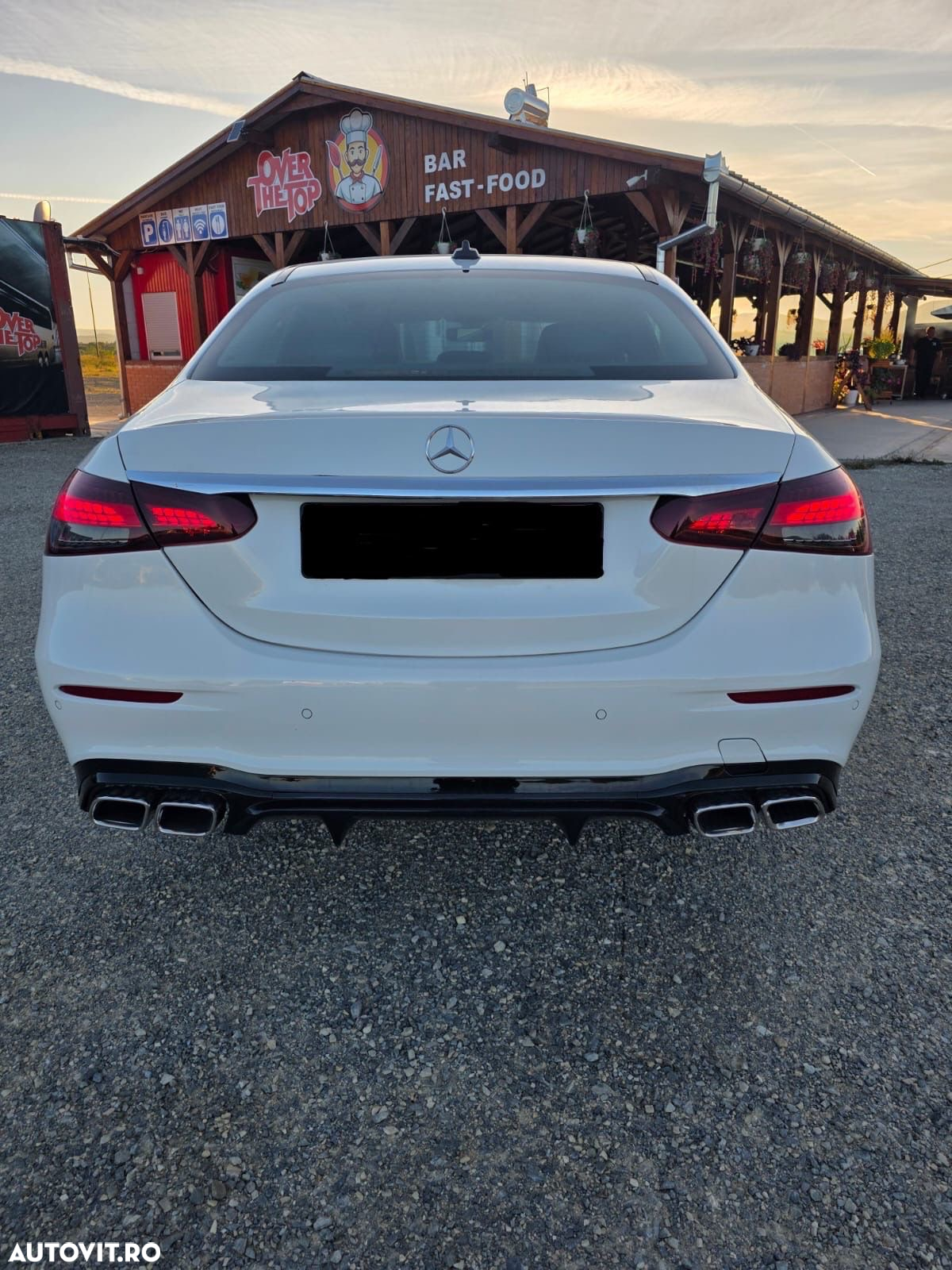 Mercedes-Benz E 220 d T 9G-TRONIC - 2