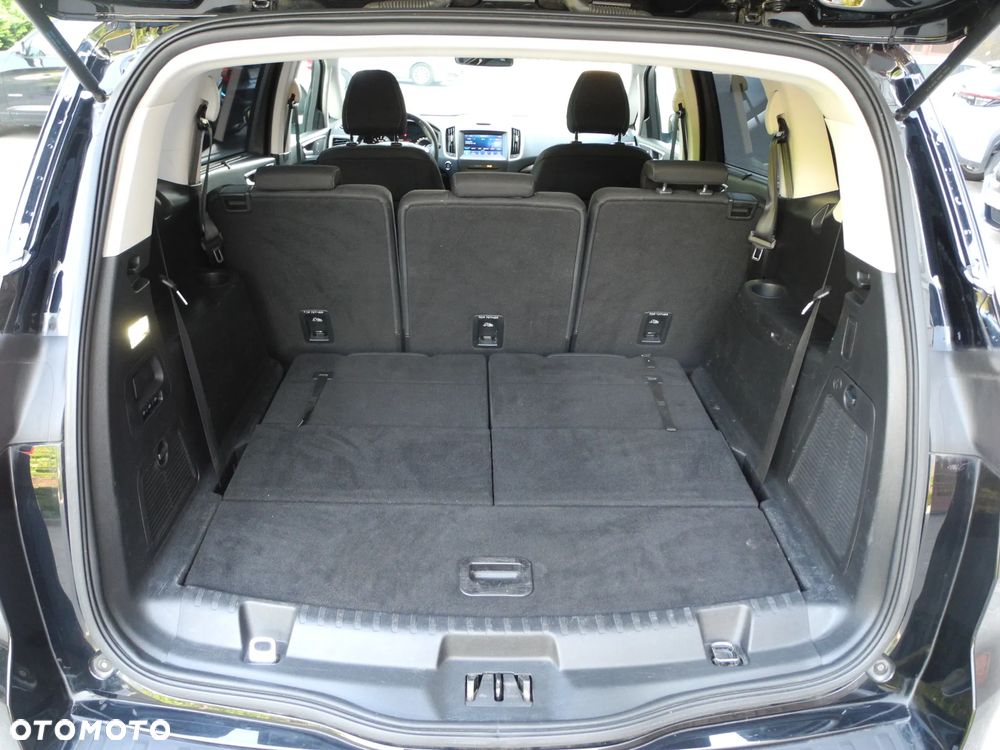 Ford S-Max - 21