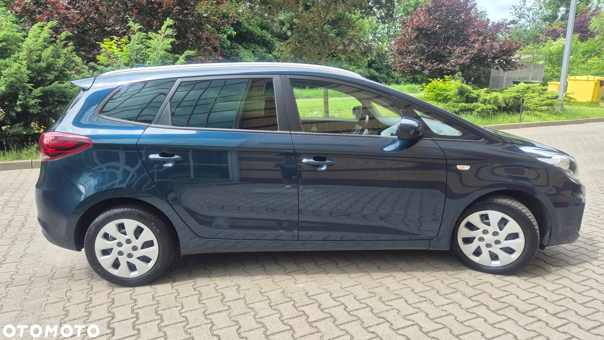 Kia Carens 1.6 GDI Dream Team Edition - 6