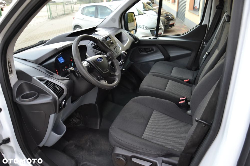 Ford Transit Custom - 16