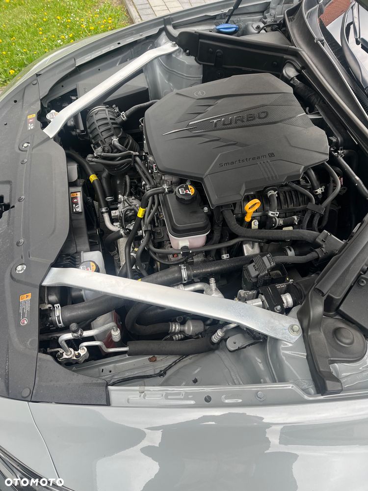 Kia Stinger - 10