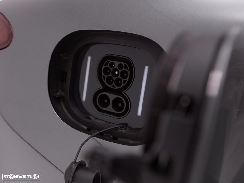 Mercedes-Benz EQE 350+ - 17