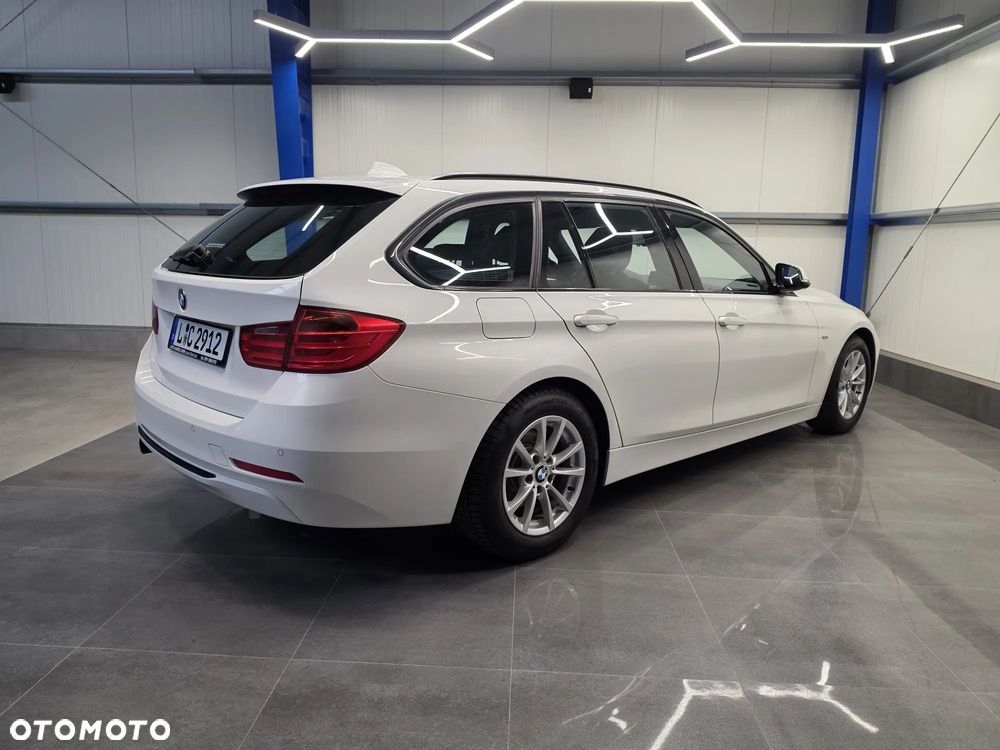 BMW Seria 3 316i Sport Line - 17