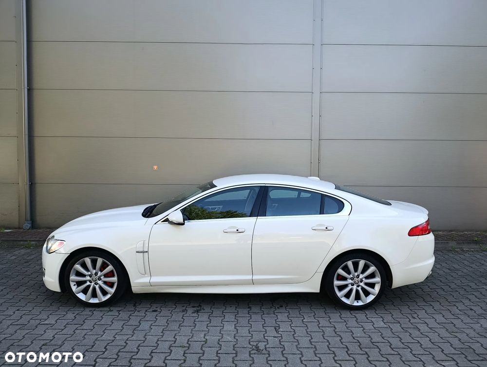 Jaguar XF 3.0 V6 S Pace - 25