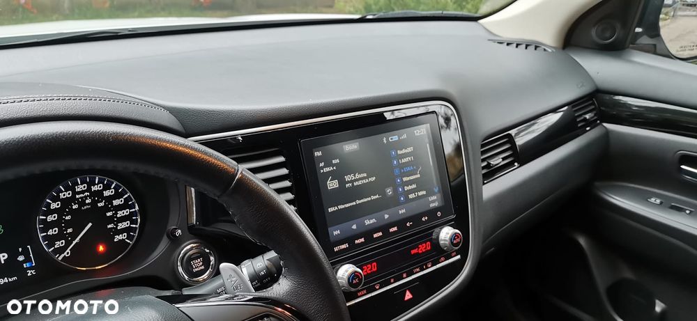 Mitsubishi Outlander - 8