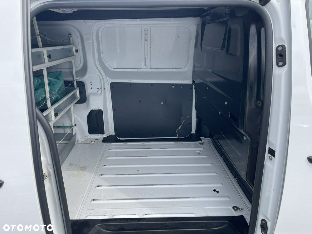 Opel Vivaro - 10