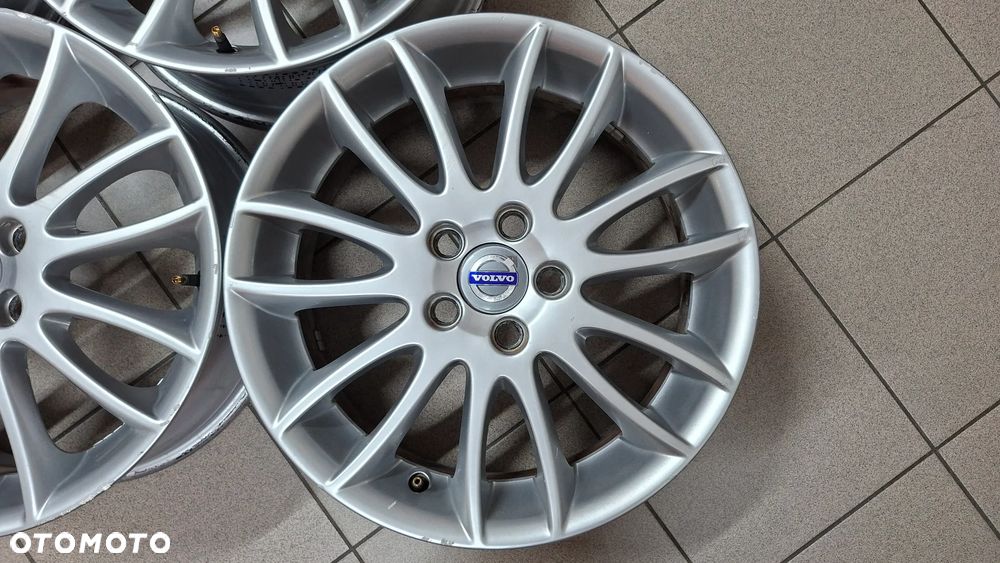 Felgi Aluminiowe 17 Volvo S40 V50 C30 5x108 ET 52.5 - 5