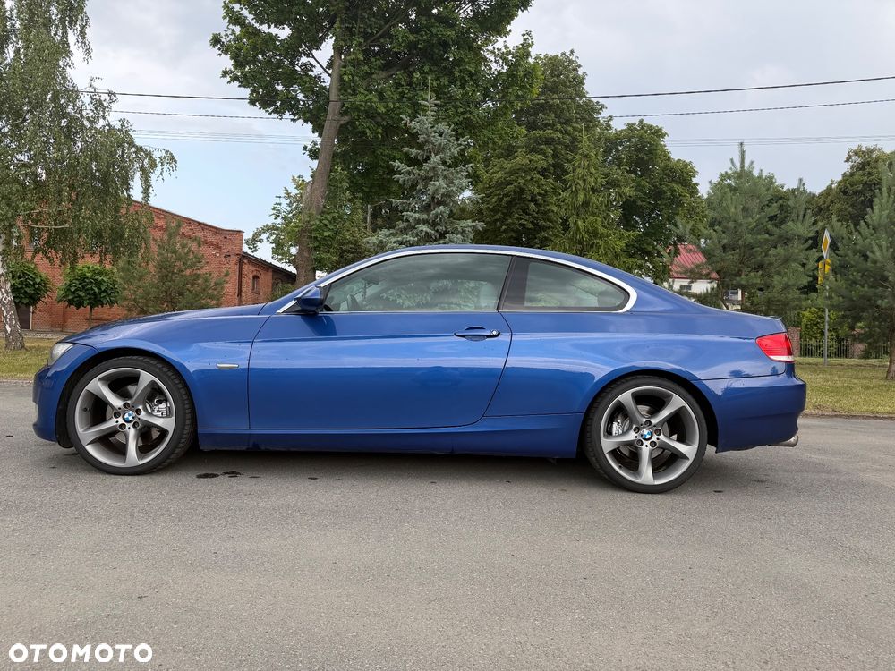 BMW Seria 3 325i - 6