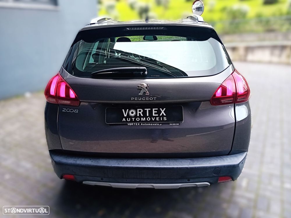 Peugeot 2008 1.2 PureTech Allure EAT6 - 7