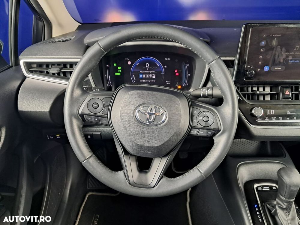 Toyota Corolla - 13