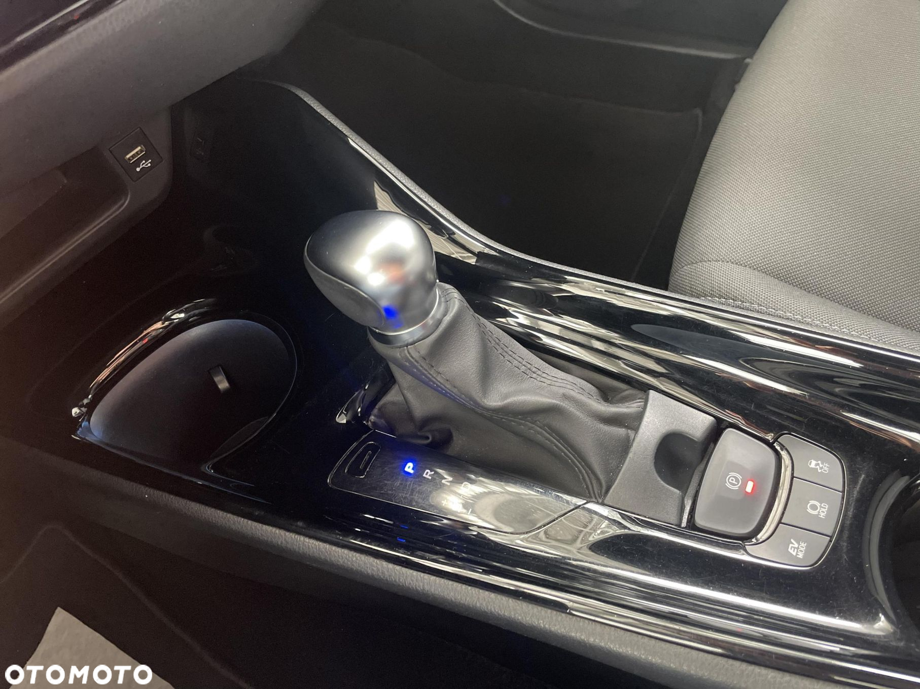 Toyota C-HR - 26