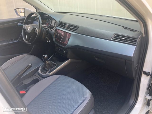 SEAT Arona 1.6 TDI Reference — fotografia 34