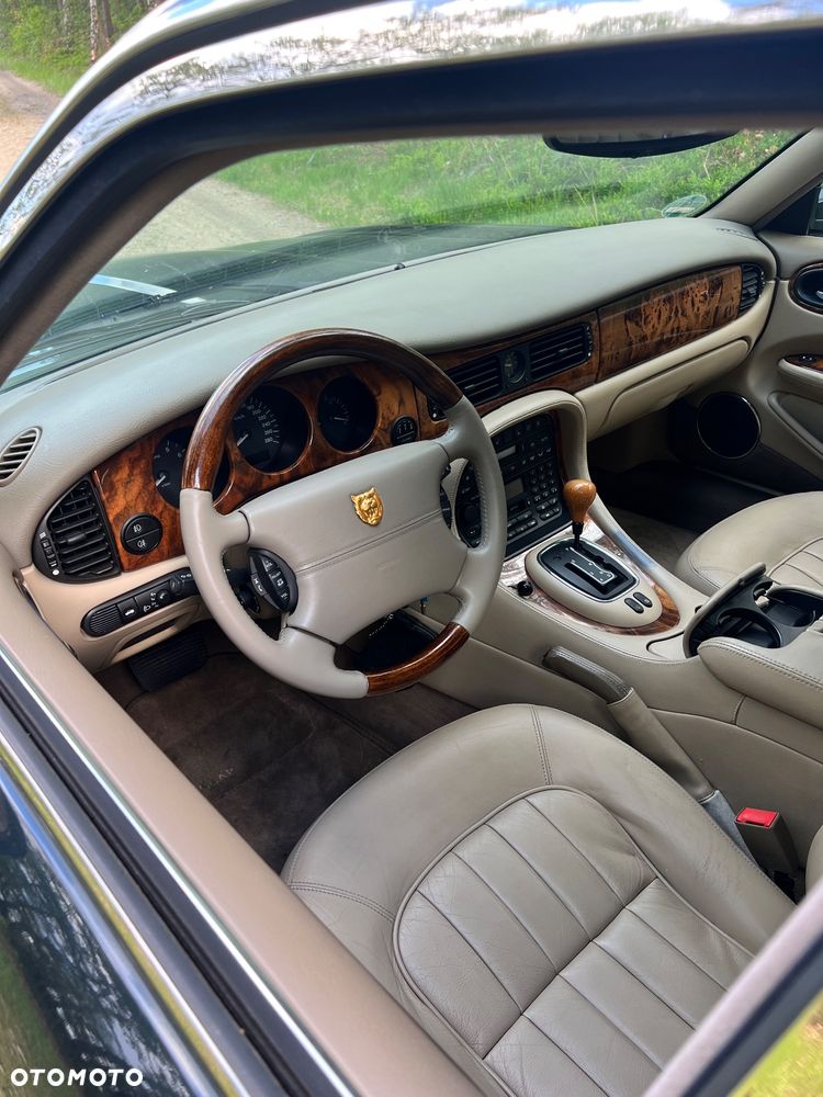 Jaguar XJ Sovereign 4.0 - 11