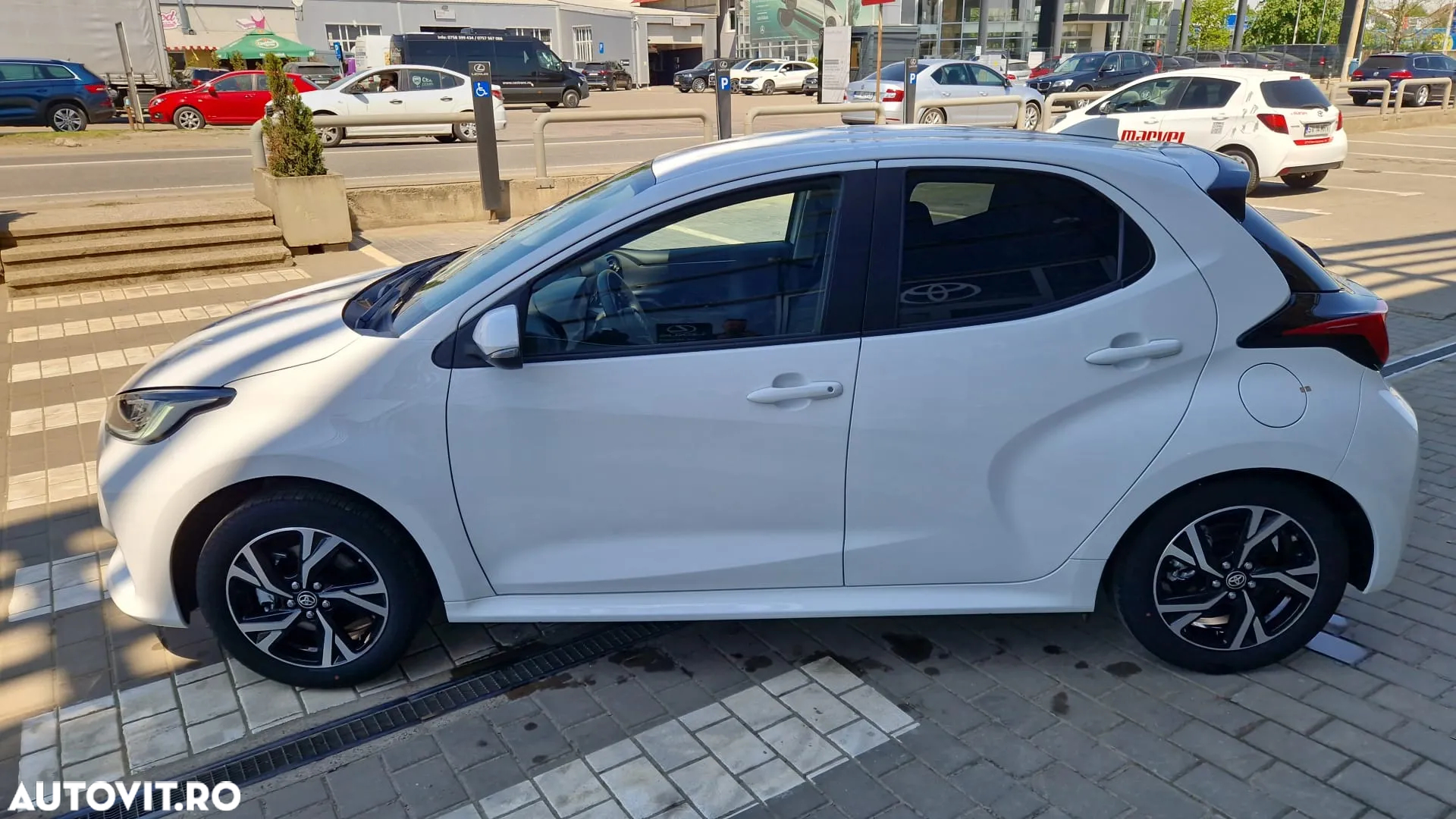 Toyota Yaris 1.5 116 CP HEV Business - 8