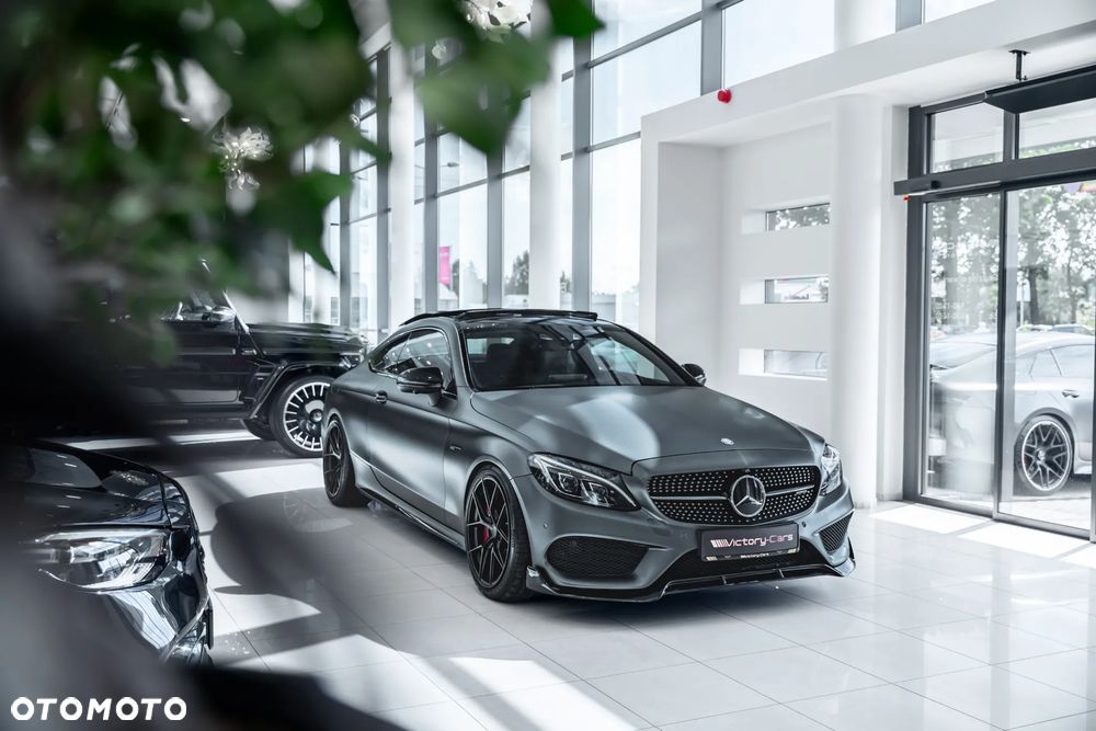 Mercedes-Benz Klasa C AMG 43 4Matic 9G-TRONIC - 24