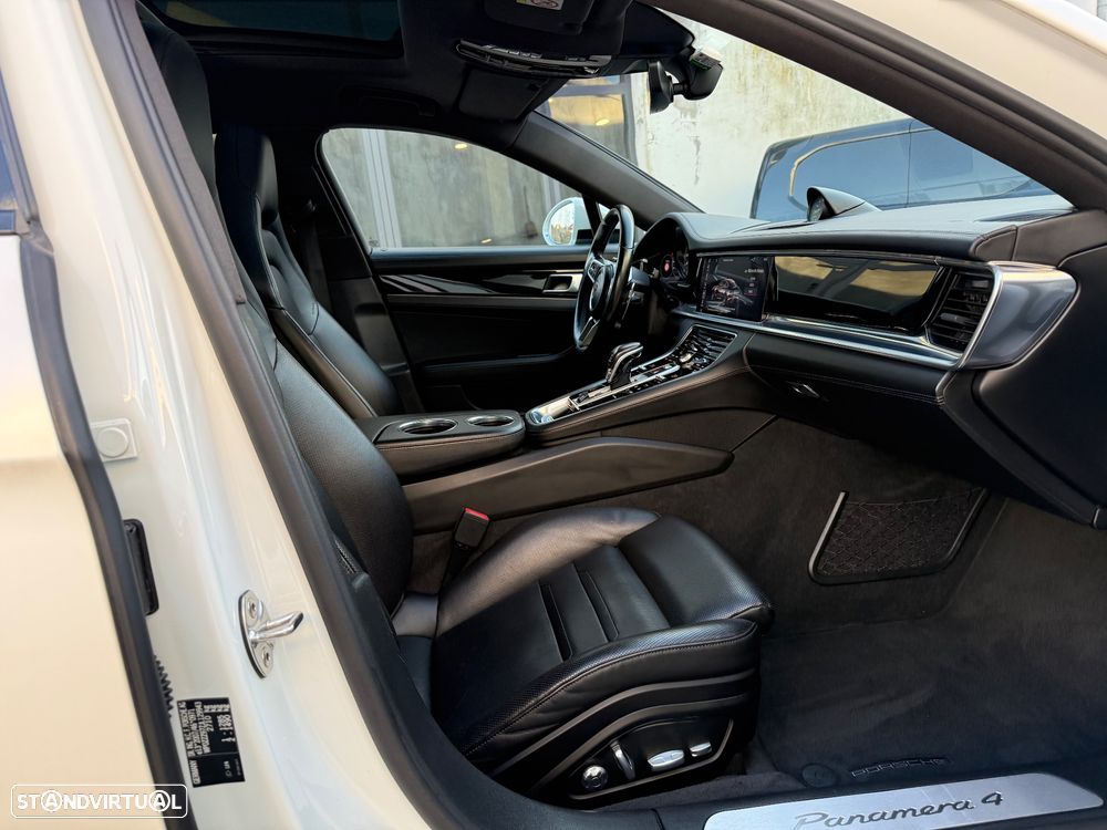 Porsche Panamera - 22