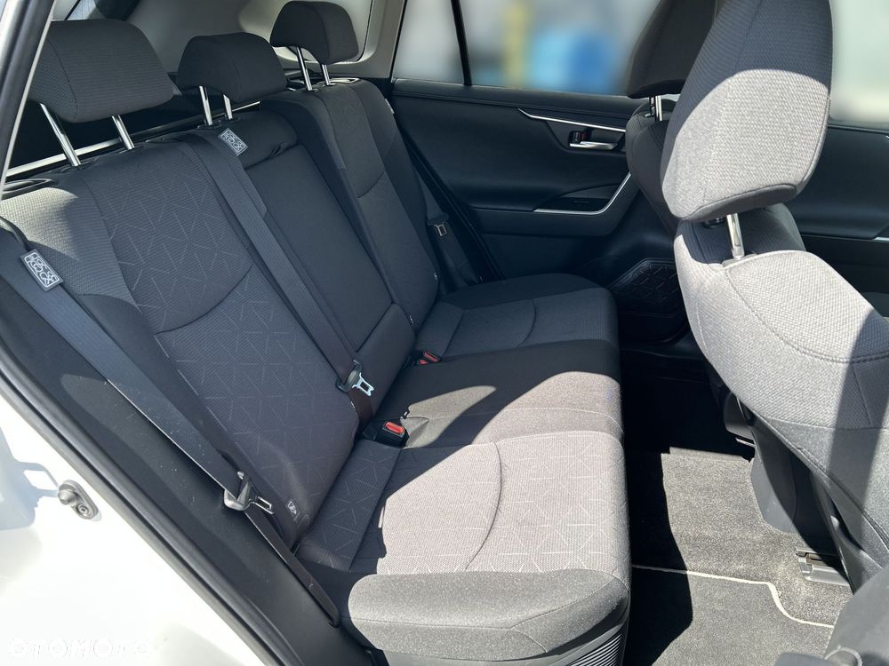 Toyota RAV4 - 16