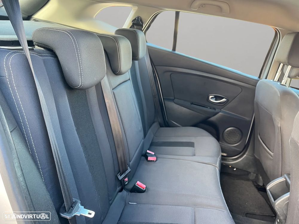 Renault Mégane Sport Tourer 1.5 dCi Dynamique - 19