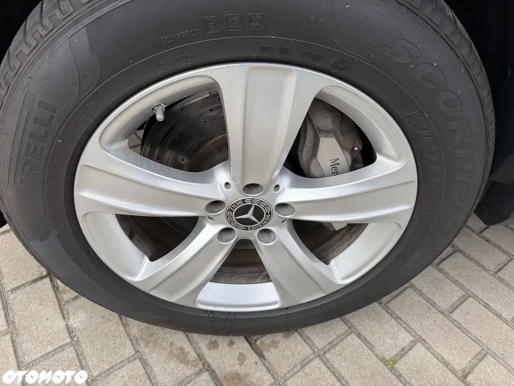 Mercedes-Benz GLC 300 e 4-Matic - 35