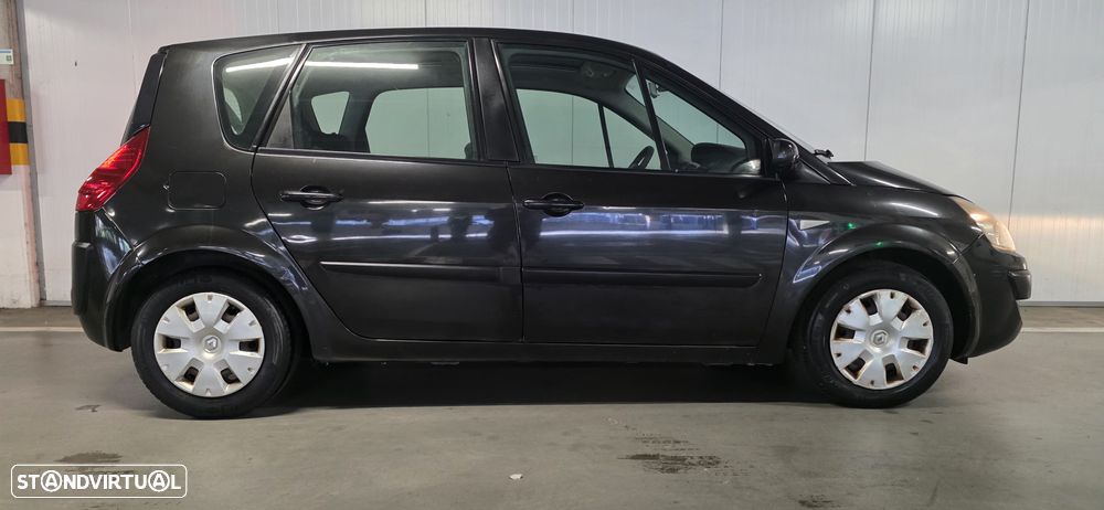 Renault Scénic 1.5 dCi Exclusive SS - 17