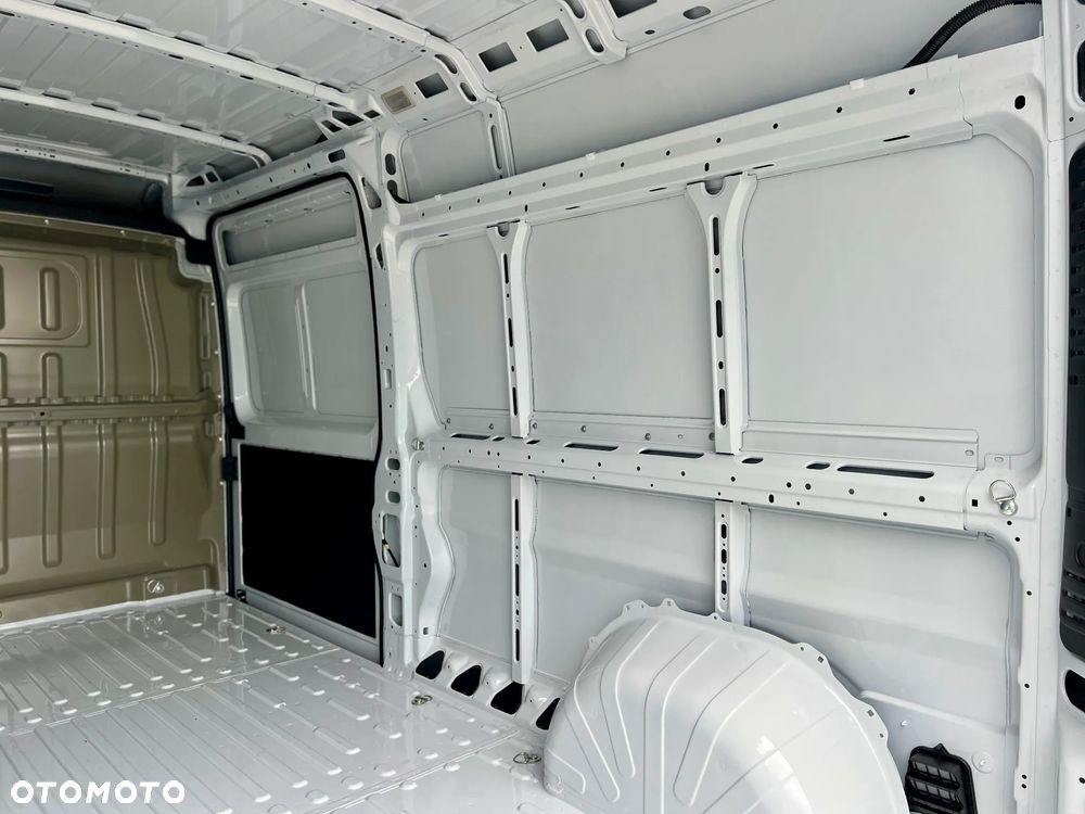 Peugeot Boxer Furgon L3H2 3.5T Heavy Diesel 2.2 140 KM - 12