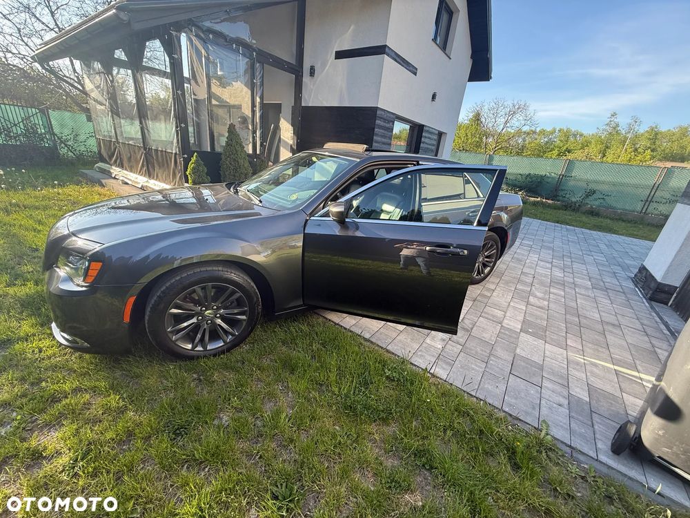 Chrysler 300 - 10