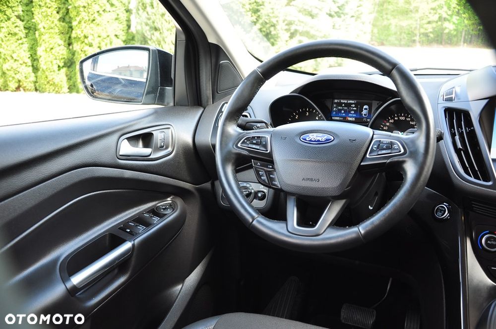 Ford Kuga 2.0 TDCi 4x4 Titanium - 28