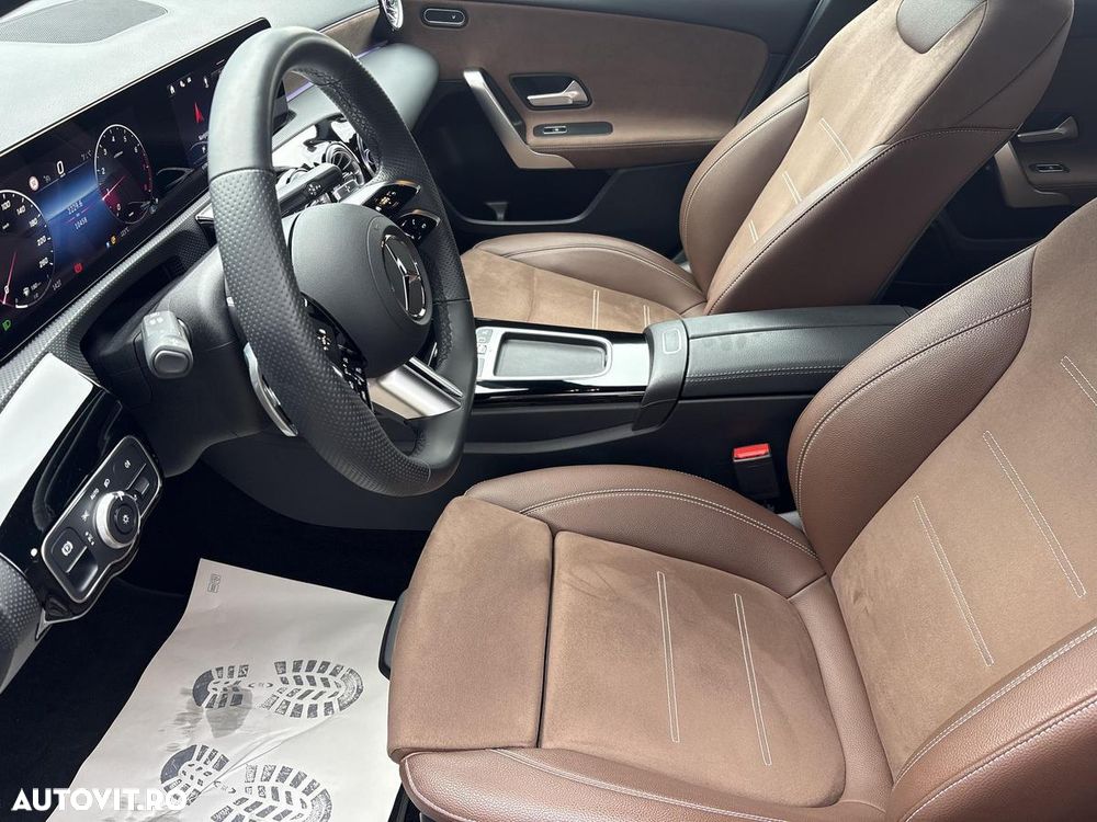 Mercedes-Benz A 200 Sedan MHEV 7G-DCT - 14