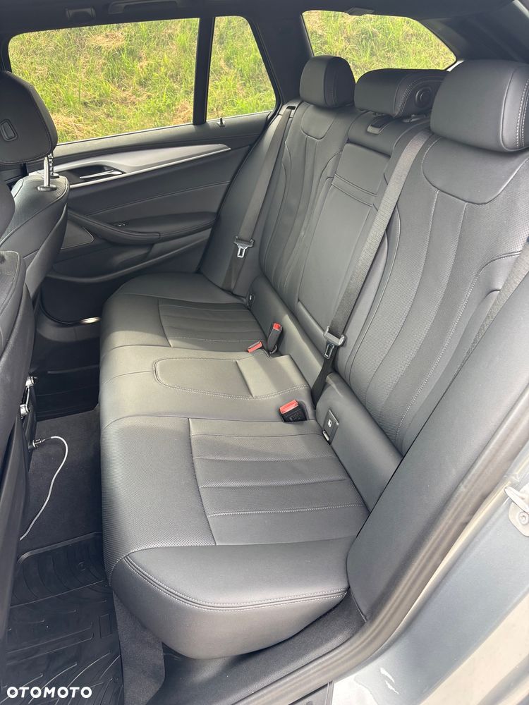 BMW Seria 5 520d xDrive - 18