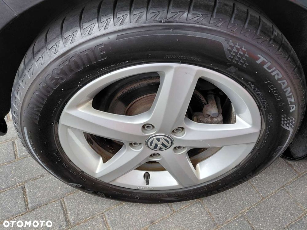 Volkswagen Golf - 9