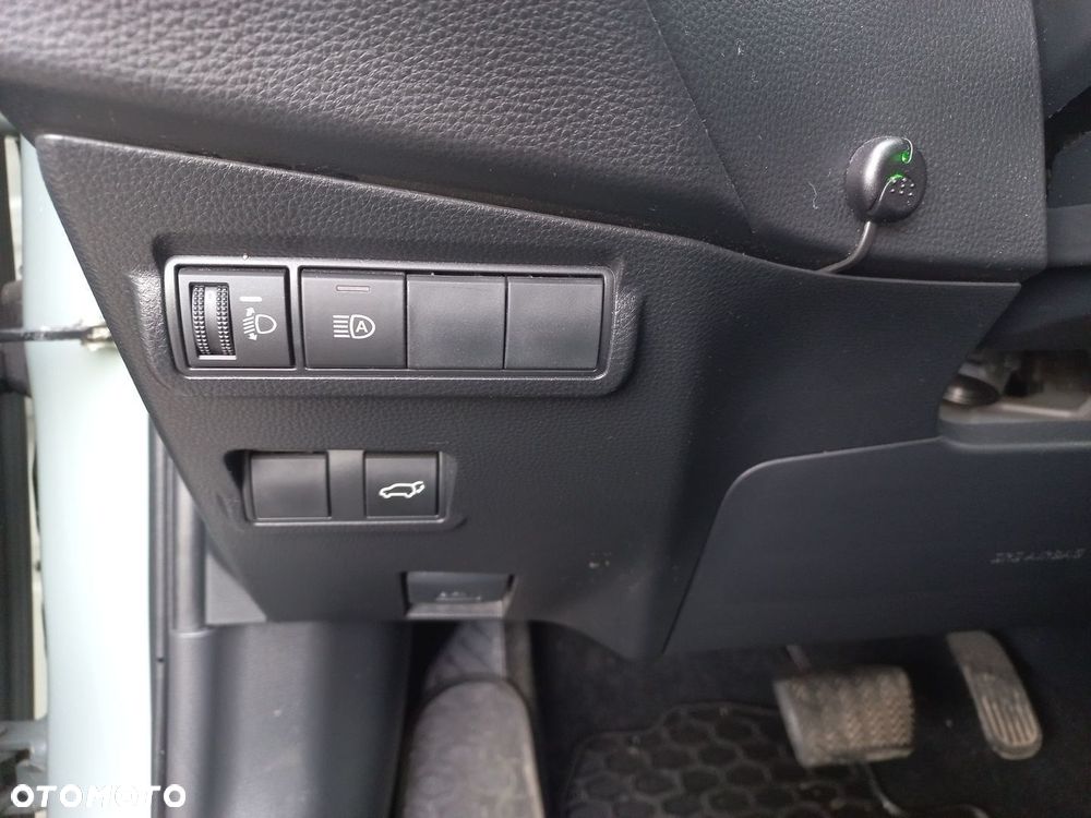 Toyota Corolla Cross 2.0 Hybrid Style - 17