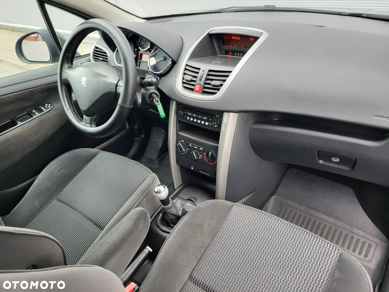 Peugeot 207 - 29