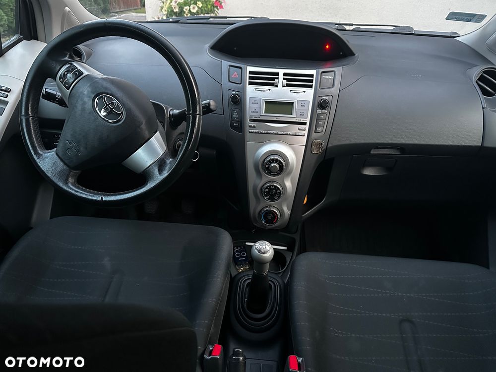 Toyota Yaris - 5