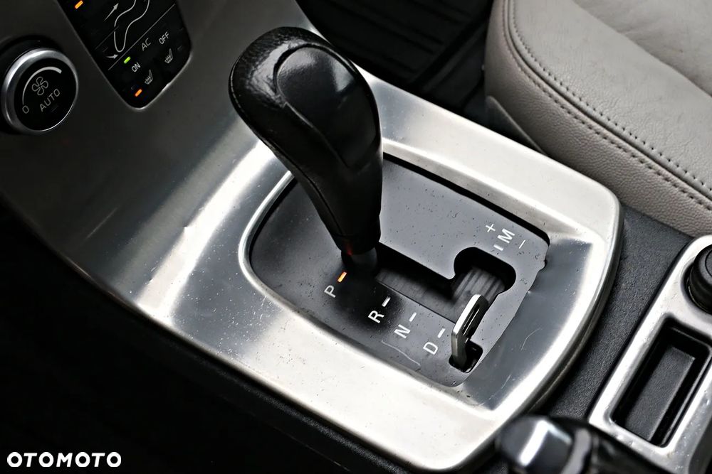 Volvo V50 2.0D DPF Powershift - 38