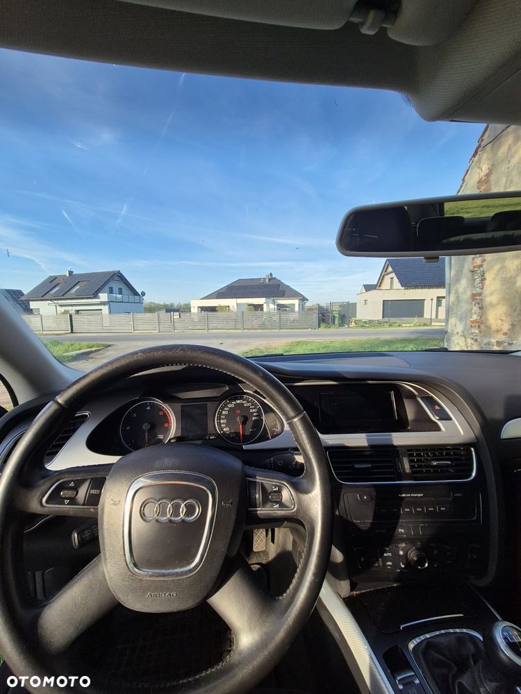 Audi A4 Avant 2.0 TDI - 9