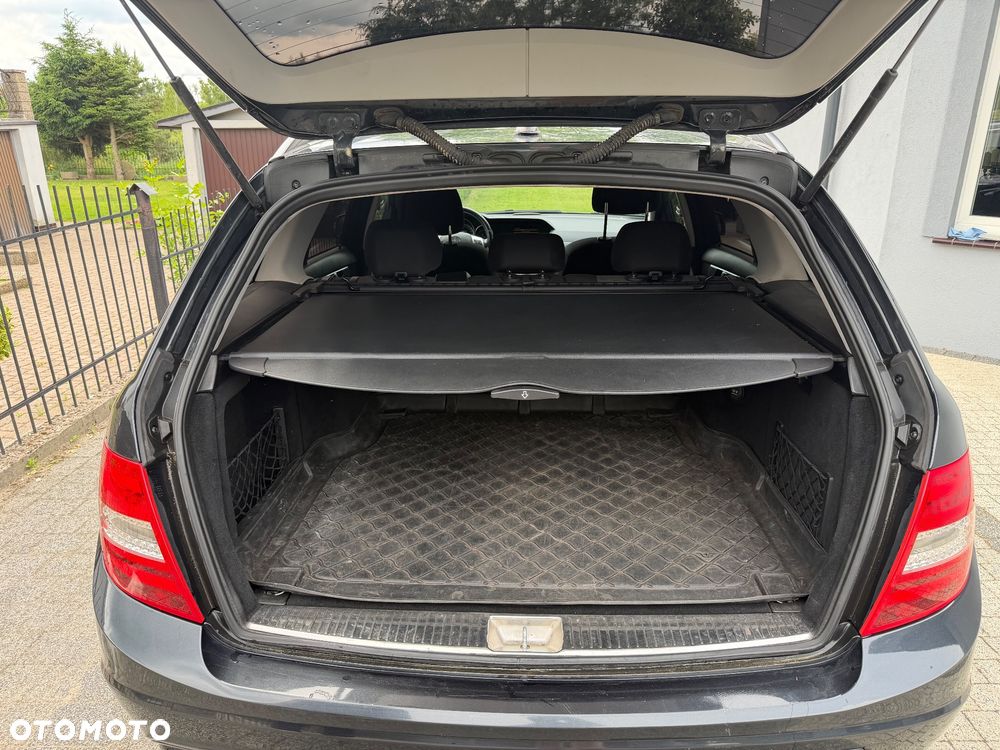 Mercedes-Benz Klasa C 200 (BlueEFFICIENCY) - 12