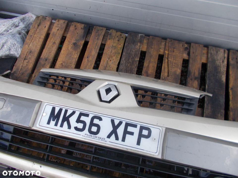 RENAULT  SCENIC II ZDERZAK PRZÓD PRZEDNI KOMPLETNY - 2