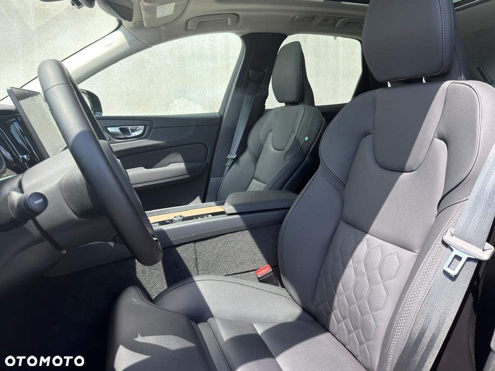 Volvo XC 60 - 30