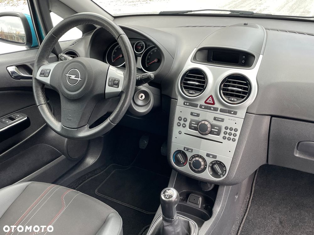 Opel Corsa 1.4 16V 150 Jahre - 10