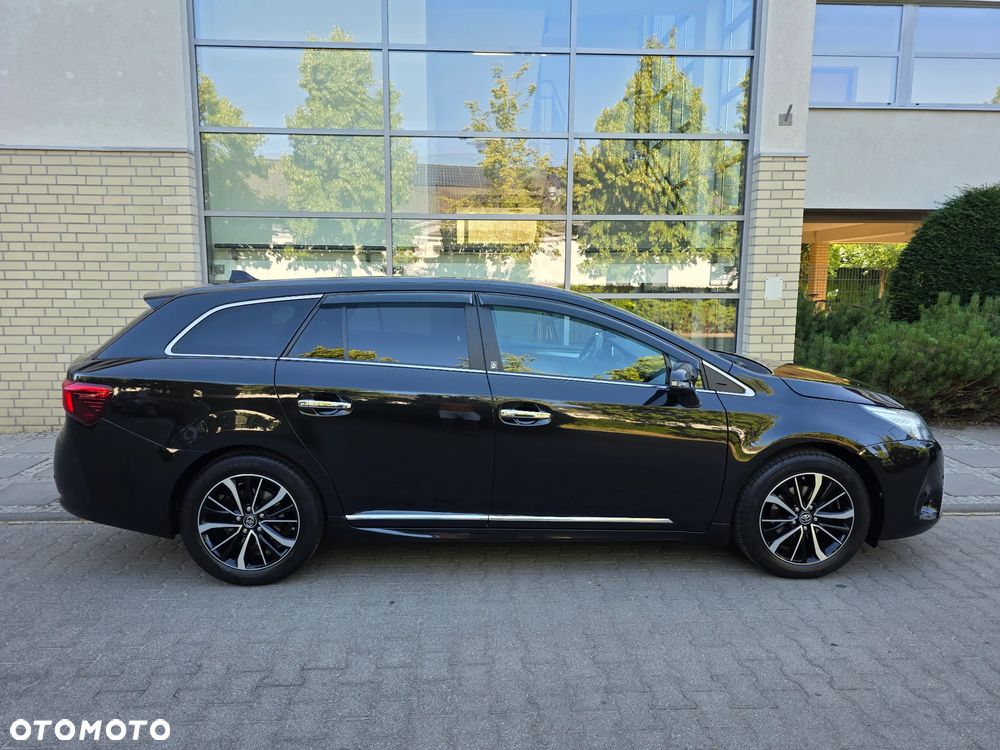 Toyota Avensis - 8