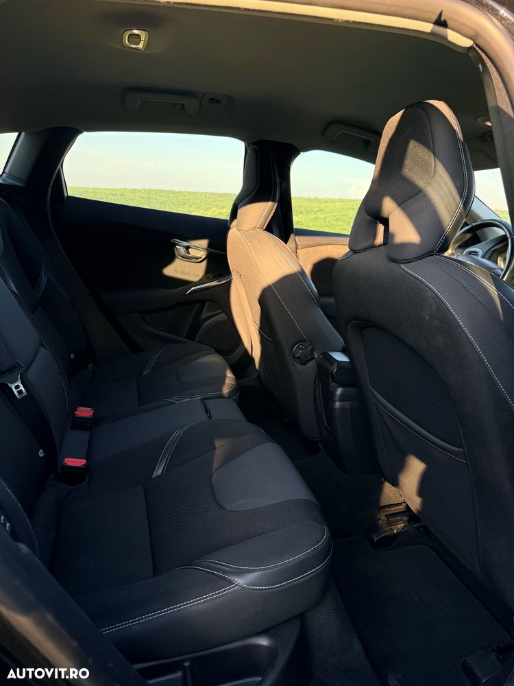 Volvo V40 D3 Geartronic Summum - 21
