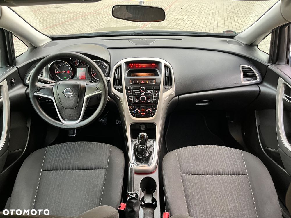 Opel Astra 1.6 Design Edition - 13